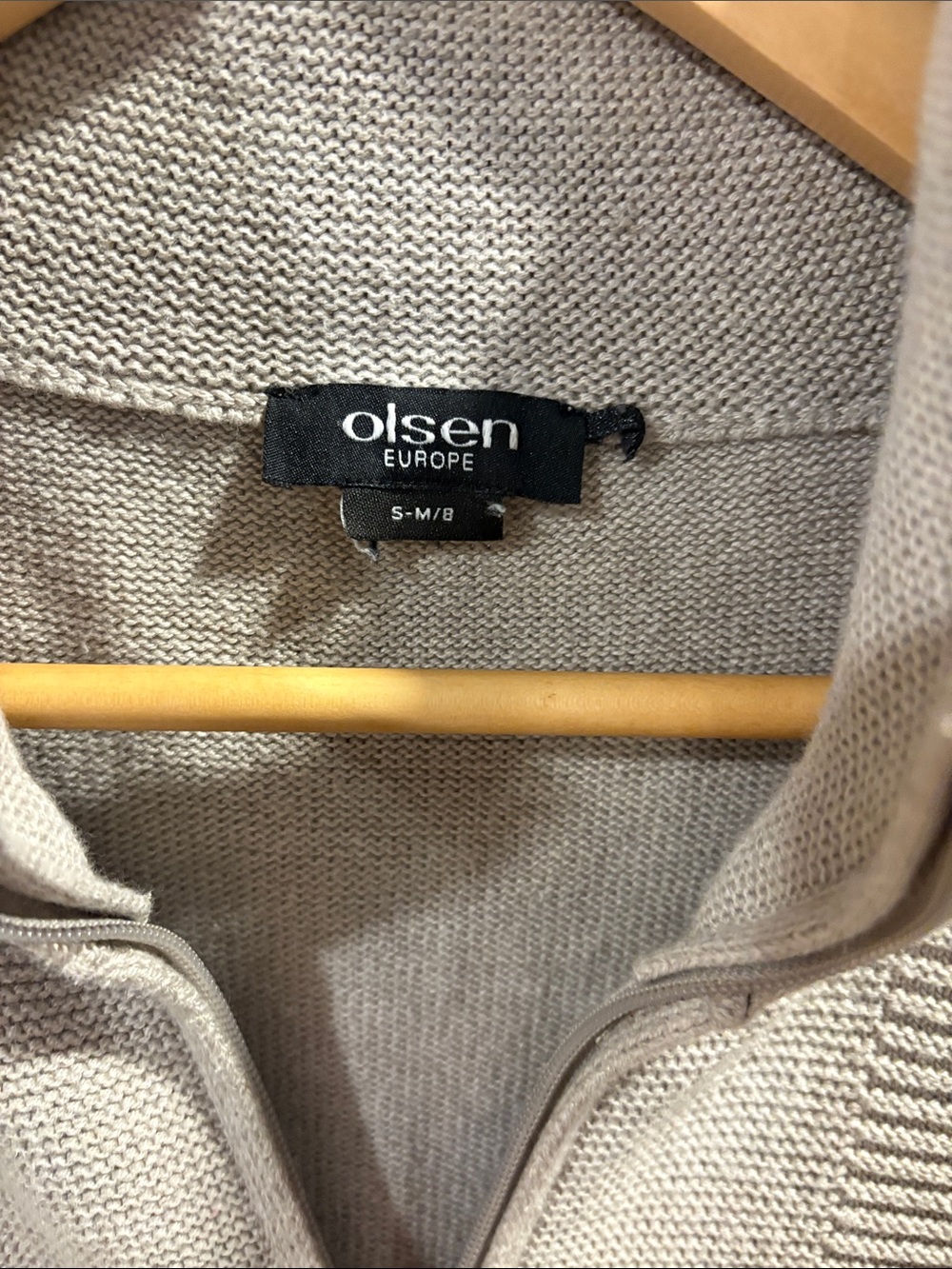Light Beige Ribbed Full-Zip Sweater Jacket - Picture 2 of 9